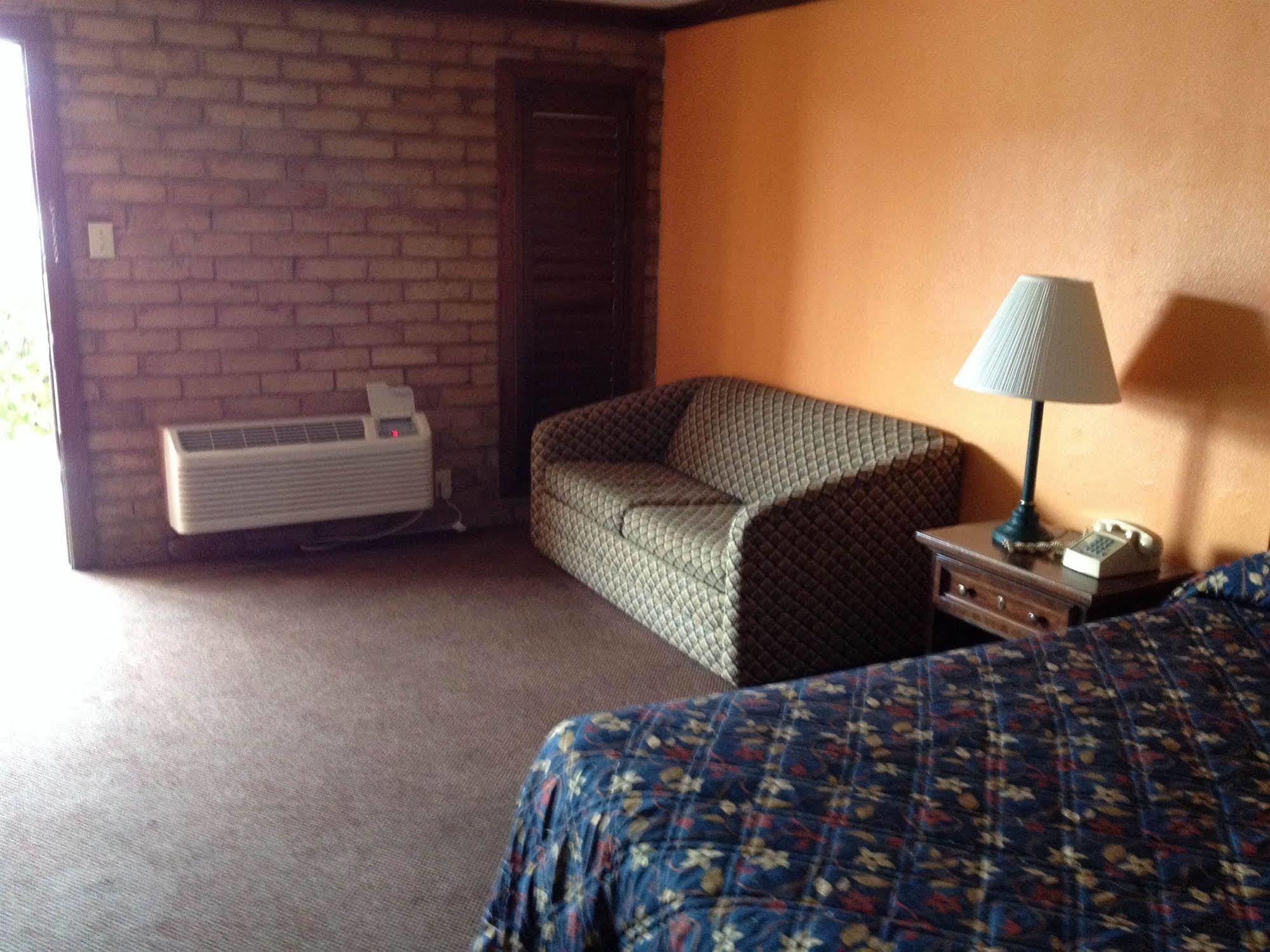 Red Roof Inn Monroe Dış mekan fotoğraf