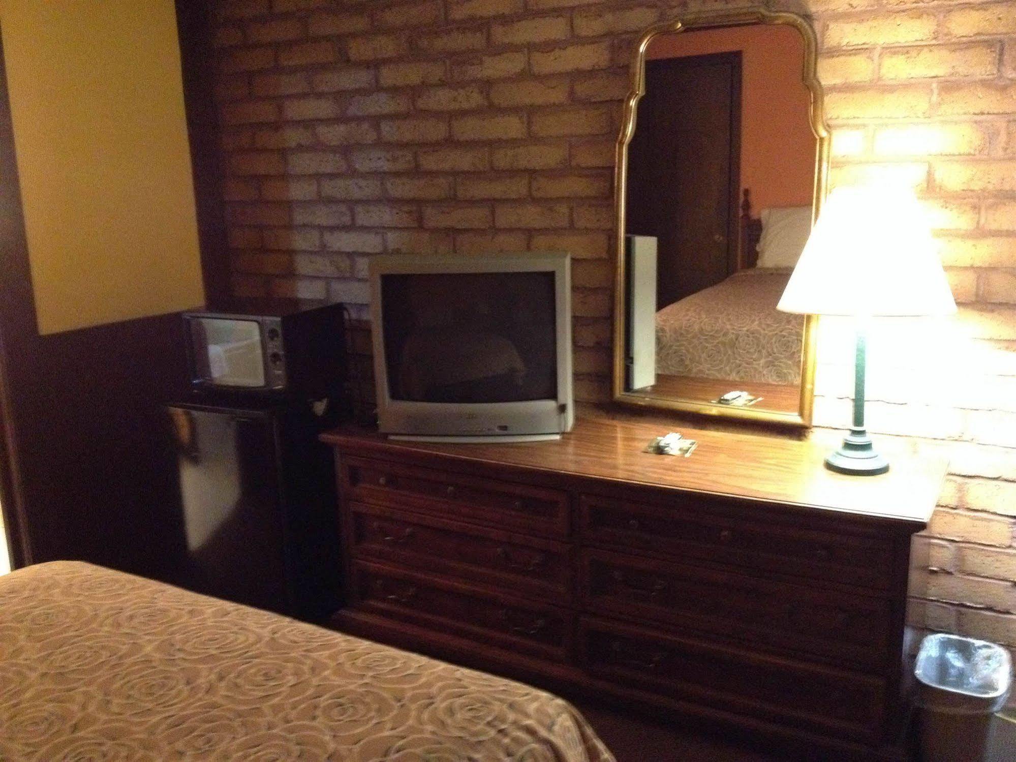 Red Roof Inn Monroe Dış mekan fotoğraf